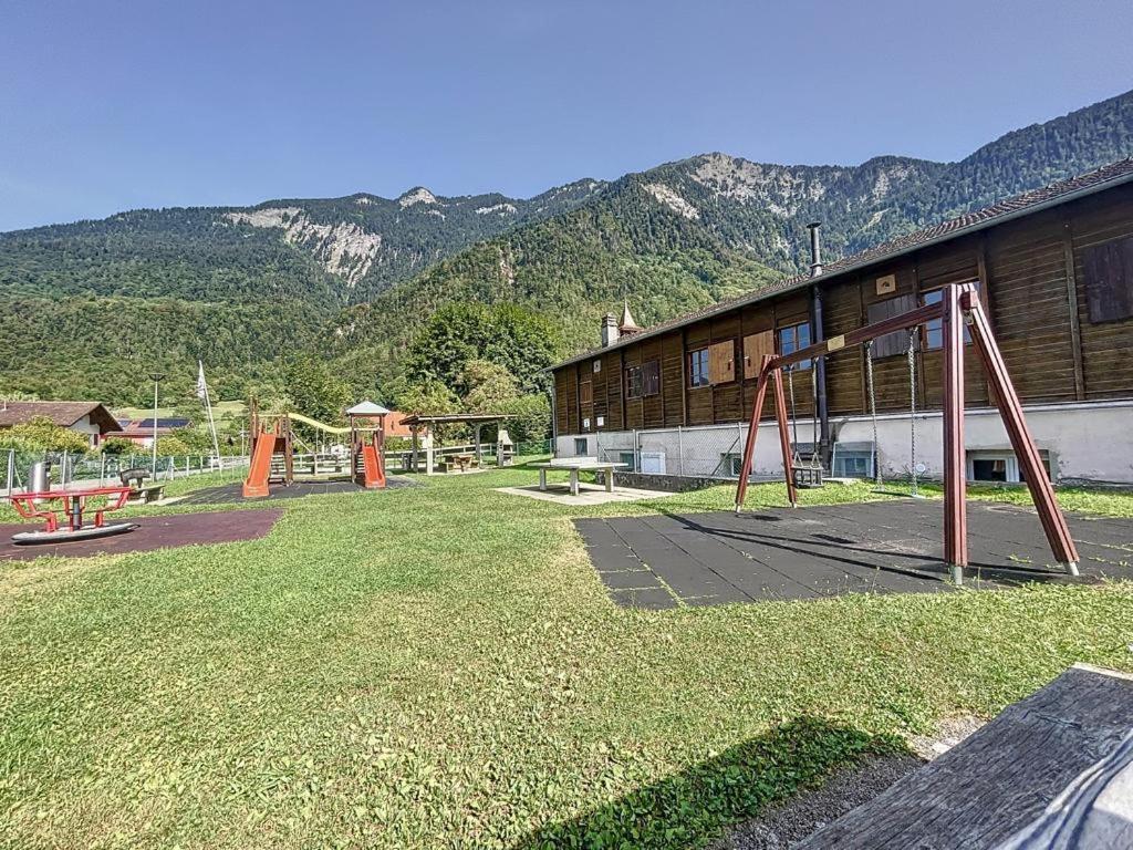 Appartement Moderne Avec Terrasse Et Piscine A Chatel Sur Бекс Экстерьер фото